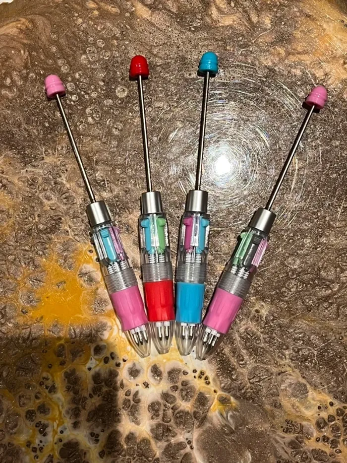 4 stylos à 4 couleurs à personnaliser
