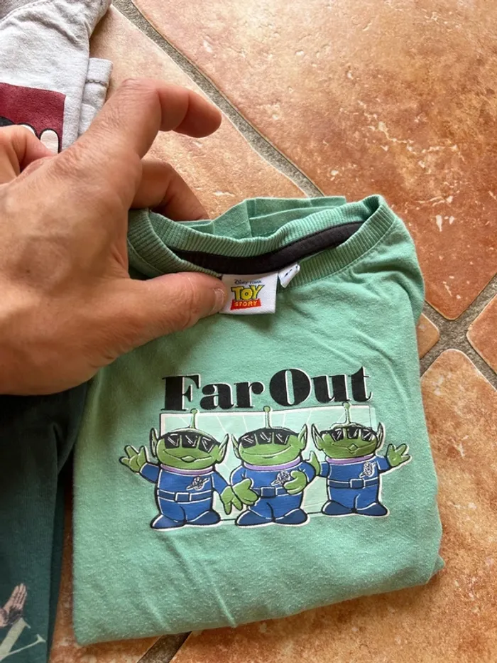 Lot 5 t-shirt Disney neuf 4ans - photo numéro 4
