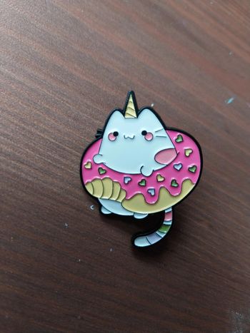 Pins chat licorne drôle donut