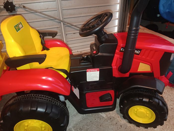 Tracteur enfant électrique 12V - photo numéro 3