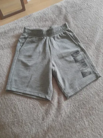Short Puma taille 14 ans