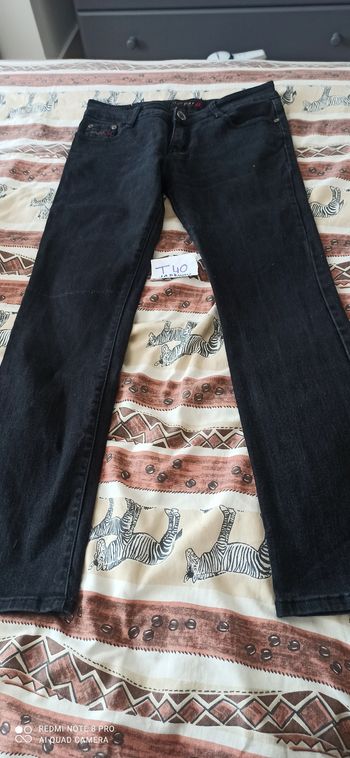Jeans noir slim t. 40