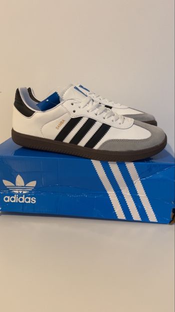 Adidas samba neuve taille 40