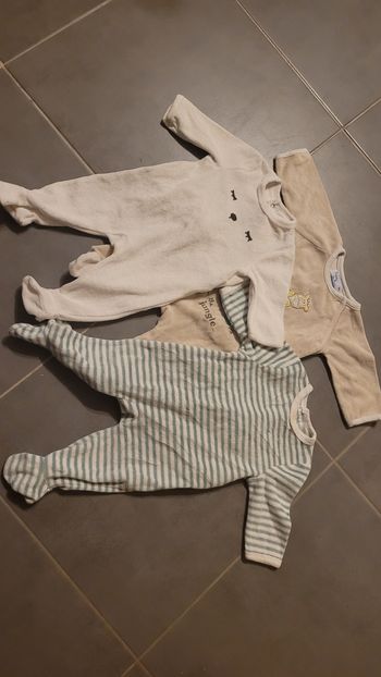 Lot de 3 pyjamas en 3mois
