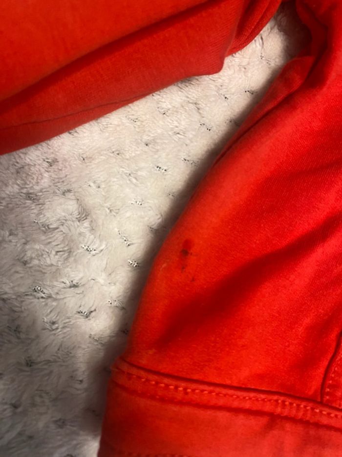 Très belle veste rouge 2 ans - photo numéro 4