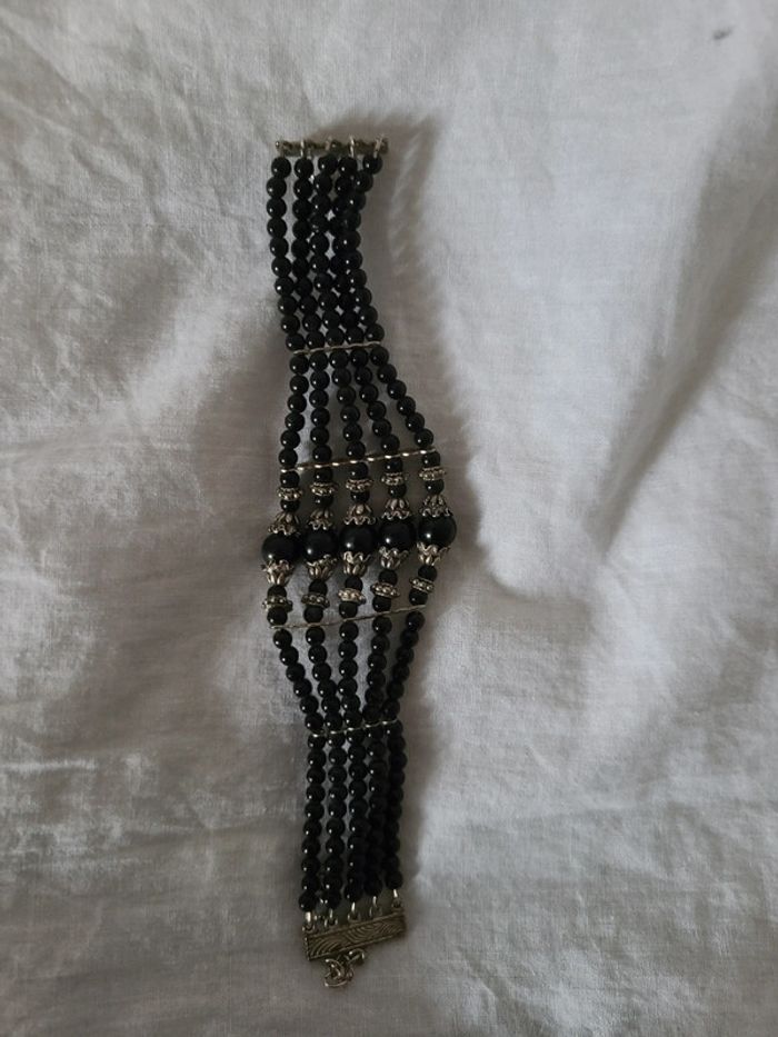 Bracelet fantaisie noir et argenté - photo numéro 4