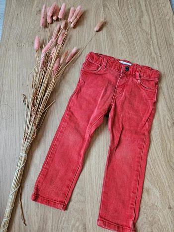 Jeans rouge obaibi 18 mois
