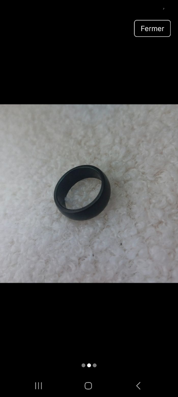 Bague noir - photo numéro 2