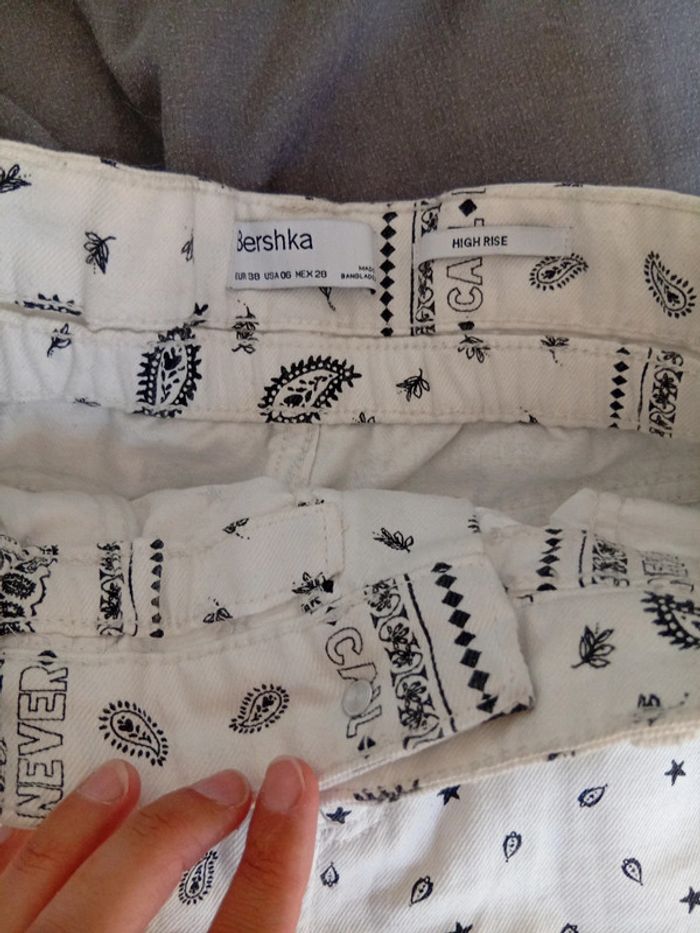 Short taille haute Bershka - photo numéro 2
