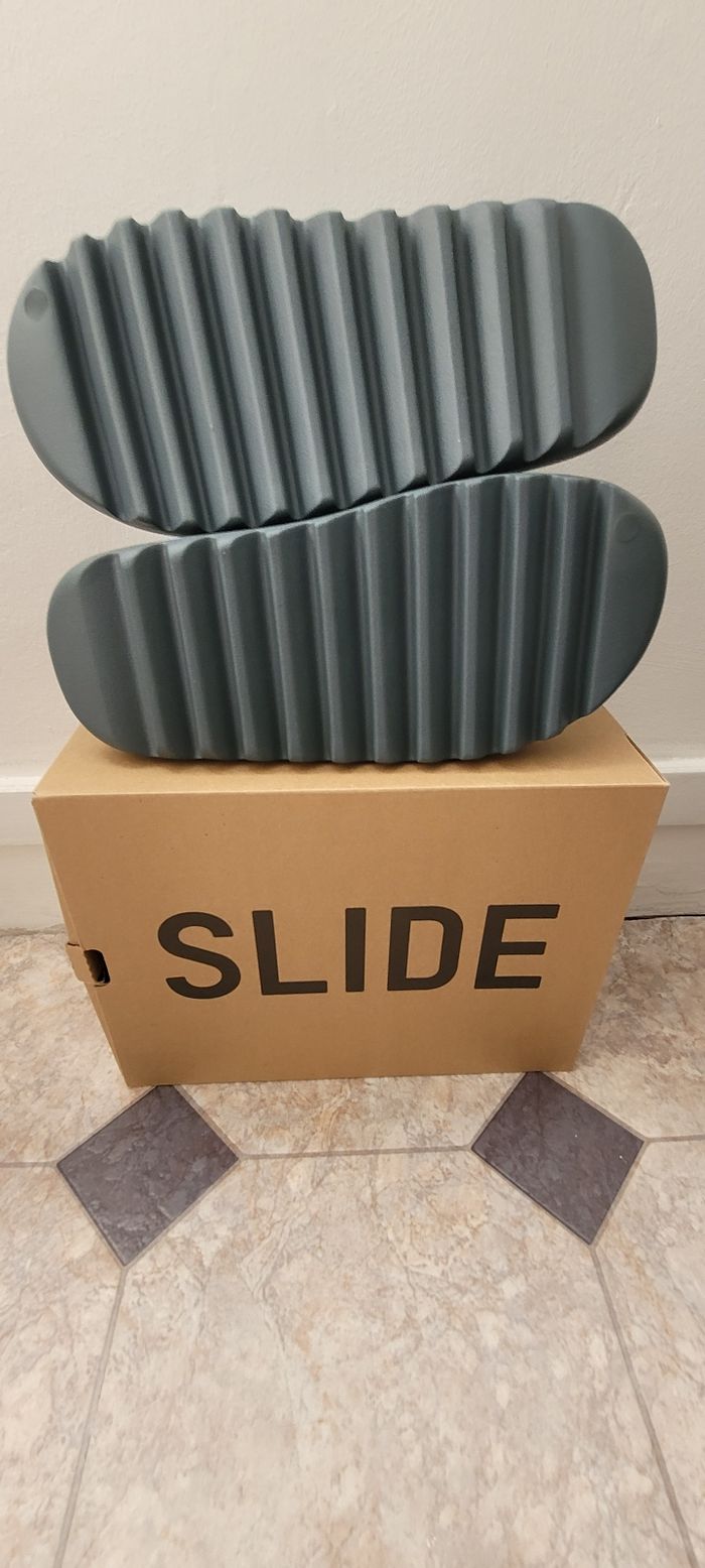 Adidas Yeezy Slide Slate Marine 44.5 - photo numéro 4