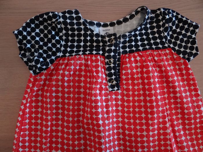 Robe Petit Bateau, taille 6 mois, manches courtes. - photo numéro 2