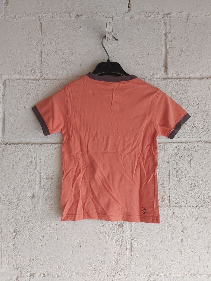 Tee-shirt Okaidi taille 5 ans très bon état - photo numéro 3