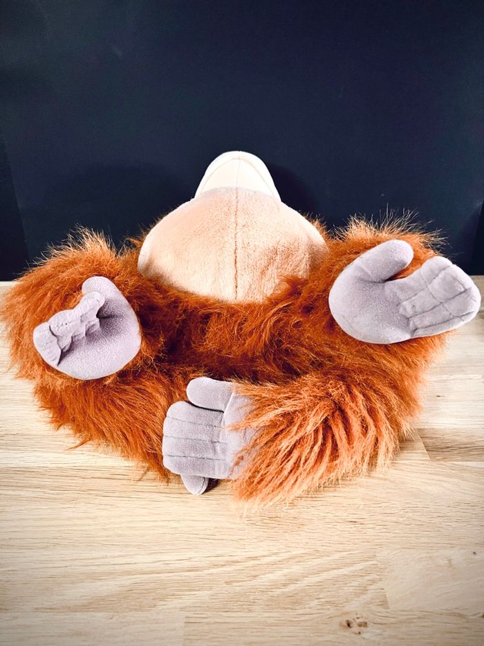 Grande Peluche Roi Louie 50 cm - Livre de la Jungle Disney Store - Orang Outang - photo numéro 3