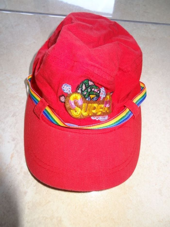 casquette rouge Taille 51cm