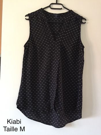 Top Kiabi noir à motifs Taille m
