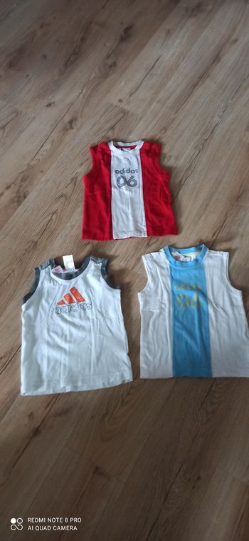 3 debardeurs Adidas 6 ans