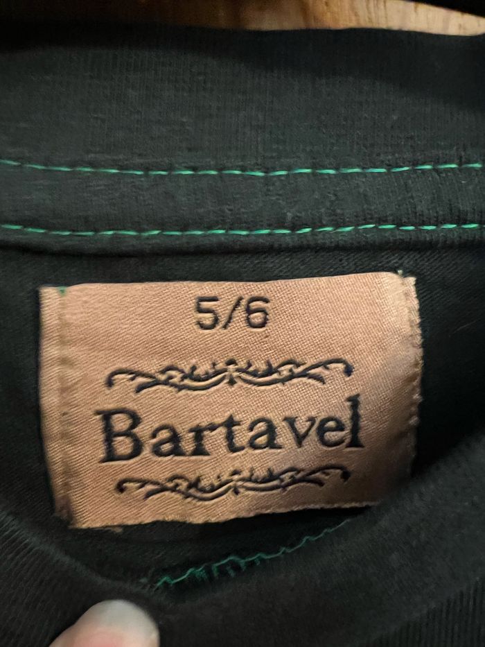 T shirt 5/6 ans avec cheval - photo numéro 3