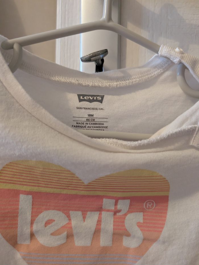 Tee shirt Levi's 18/24 mois - photo numéro 2