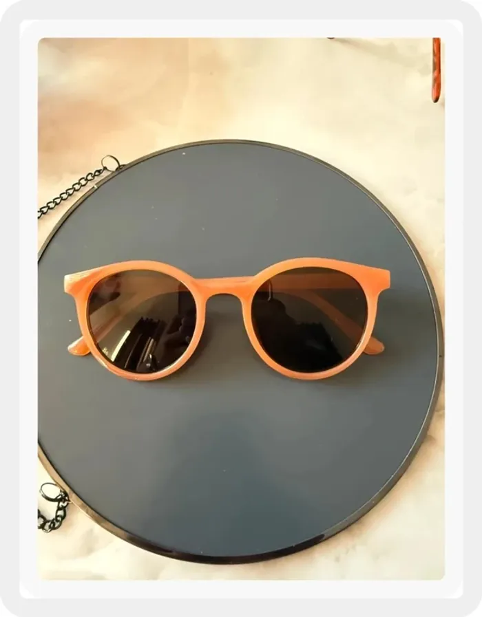 Lunette de soleil ronde abricot