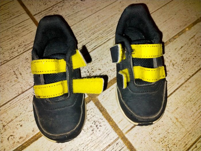 Basket adidas taille 24 - photo numéro 4