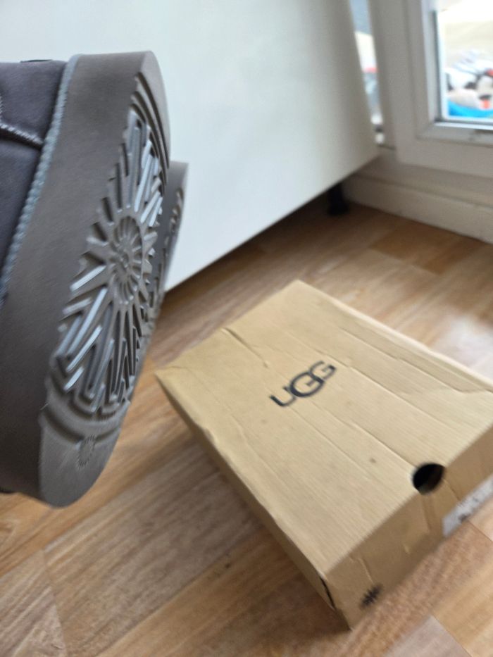 Bottine ugg grise neuve 39 - photo numéro 8