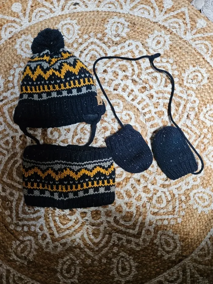 Bonnet gant tape à l'œil