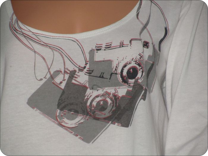 👩🏻 Tee-Shirt T.40 👩🏻 - photo numéro 3