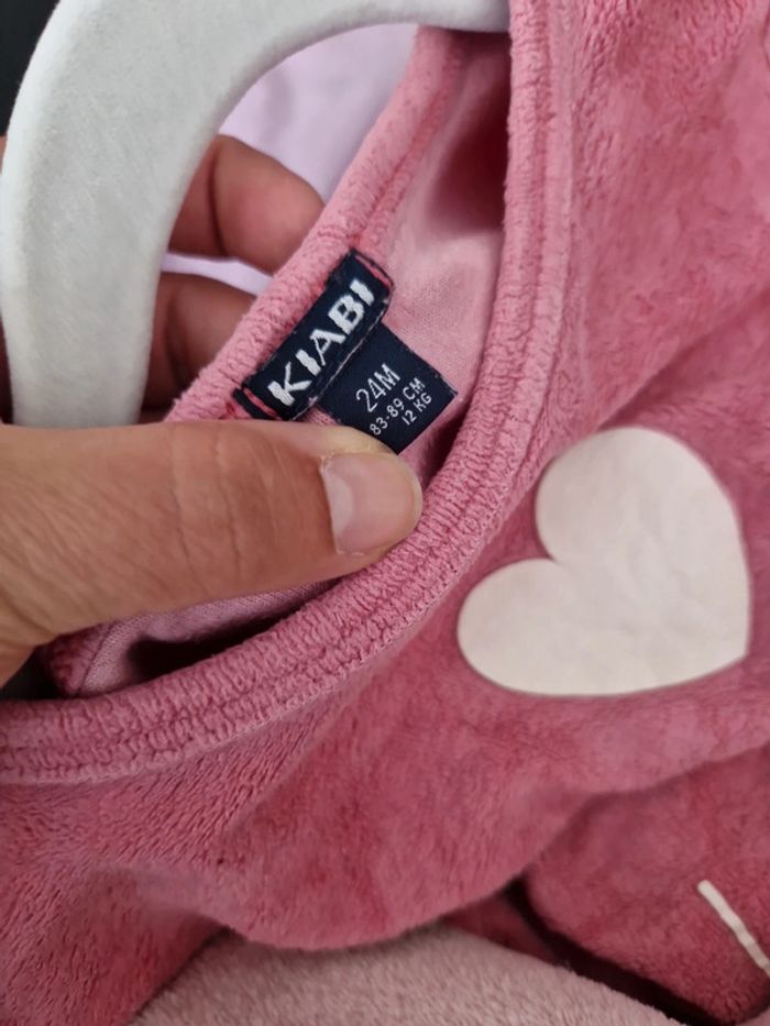 Lot pyjama et ensemble 24 mois - photo numéro 7