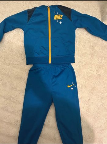 Ensemble Nike