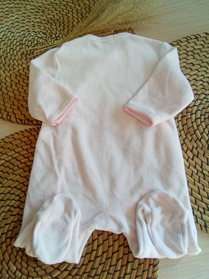 Babygro rose en velours avec impression Kiabi 3 mois - photo numéro 3