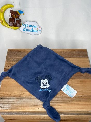DY378 doudou Mickey Disney