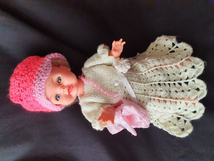 Poupée Bella 14007 yeux dormants bleus H 38 40 cm Vintage