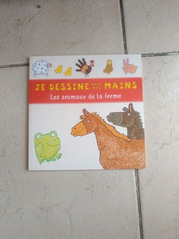 Je dessine avec les mains