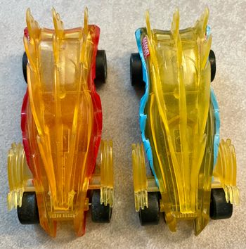 Lot 2 voitures Marvel