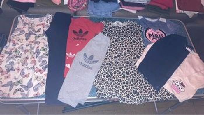 Lot de 9 vêtement fille 4-6 ans
