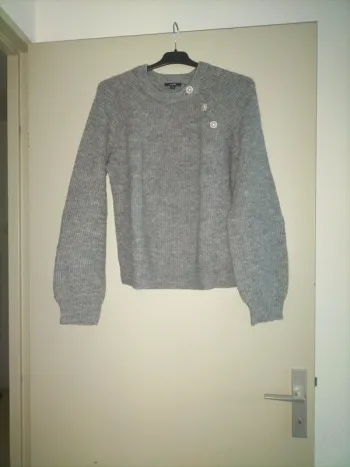 Pull gris