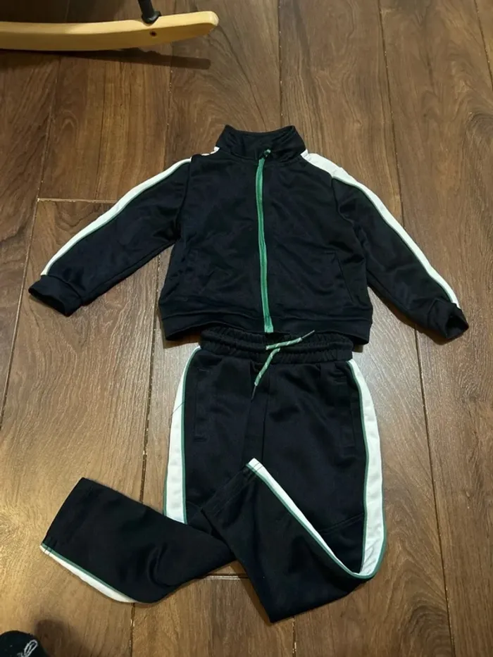Ensemble de jogging garcon en polyester noir Kiabi 3 ans