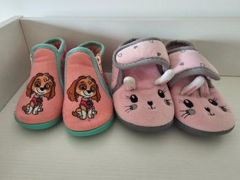 Lot 2  chaussures  fille  taille 21