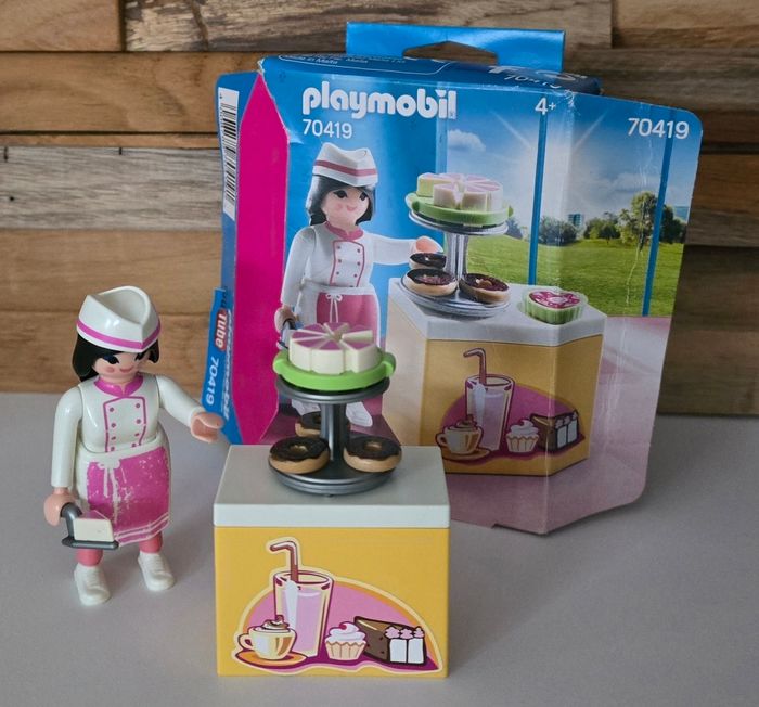 Playmobil 70419 :  pâtissière avec comptoir à gateaux