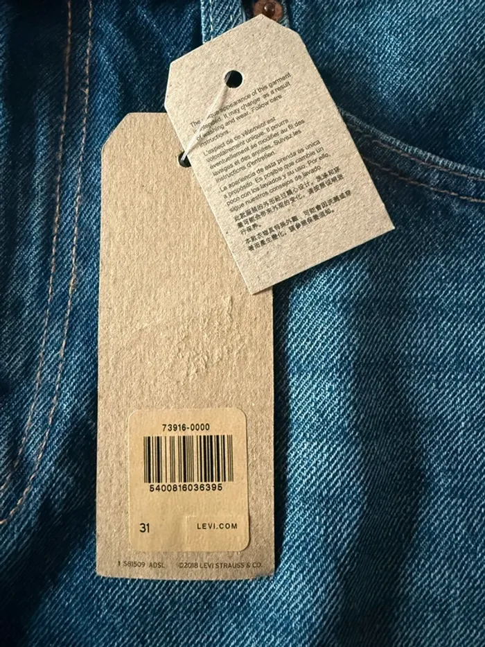 Jupe en jean Levis taille 31 neuve avec étiquette - photo numéro 5