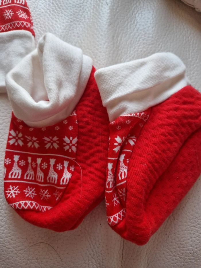 Lot bonnet et chaussettes Noël bébé - photo numéro 5