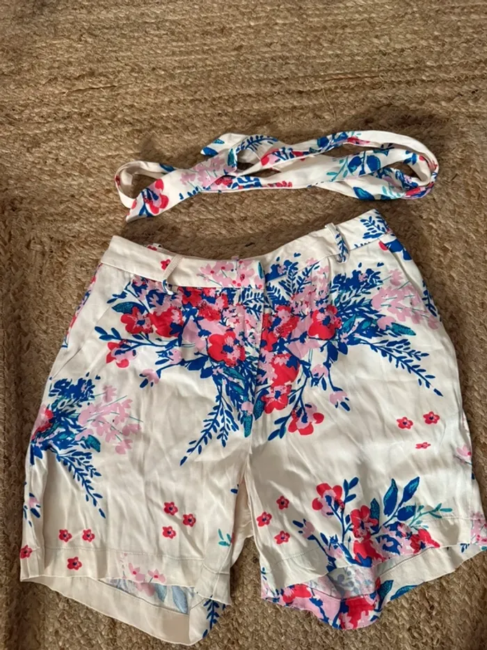 Shorts fleuris Minimum - Taille 34 - Avec ceinture assortie