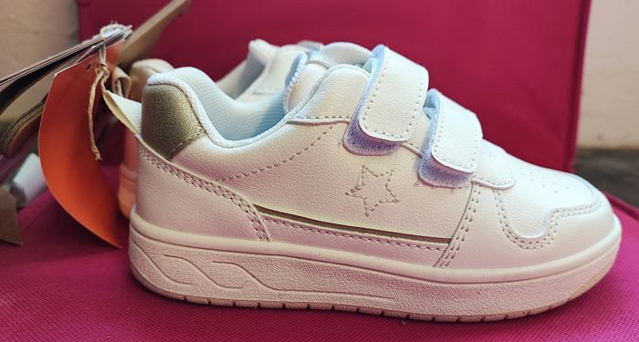 Basket fille taille 26 neuf avec étiquette 🦩 - photo numéro 6