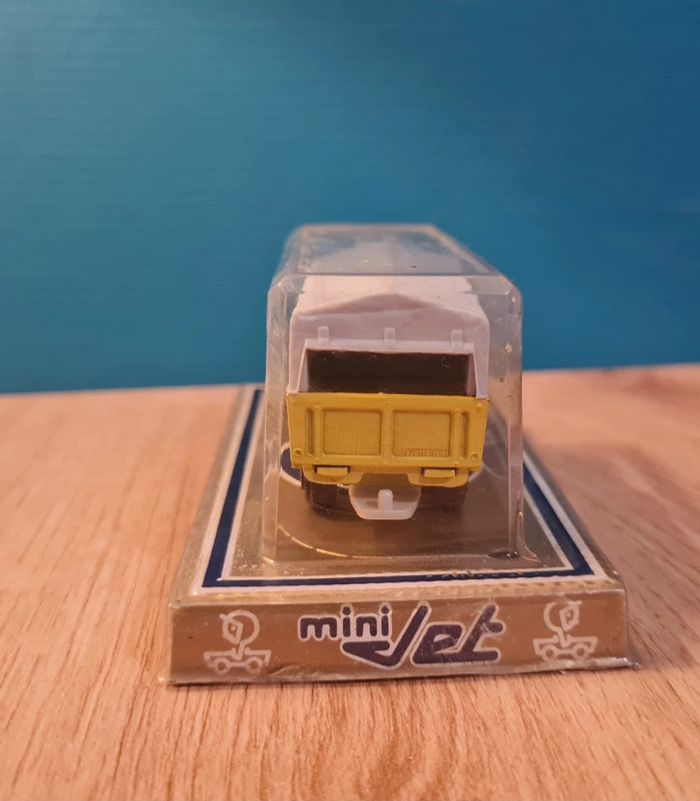 Mini Jet Norev 436 Volvo Bache - photo numéro 3