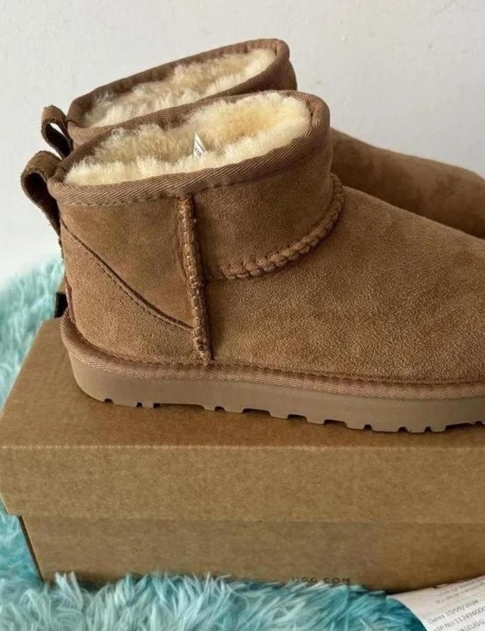 Neu! Ugg Ultra Mini 38
