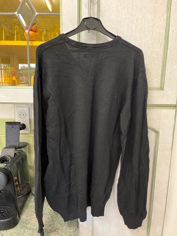 Pull noir - photo numéro 4