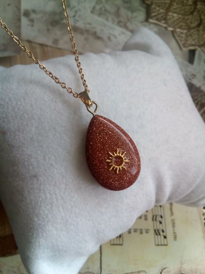 Collier réversible pierre de soleil