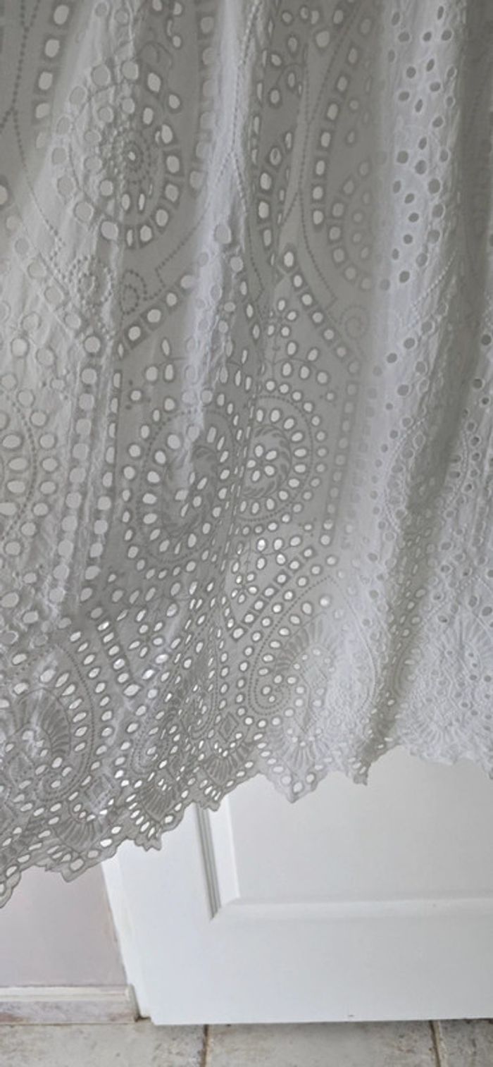 Robe Longue Blanche style Broderie Anglaise Taille M - photo numéro 11