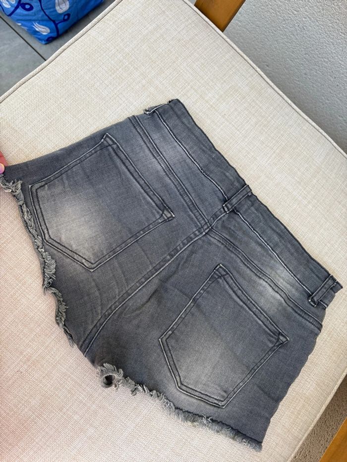 Mini short en jean gris - photo numéro 4