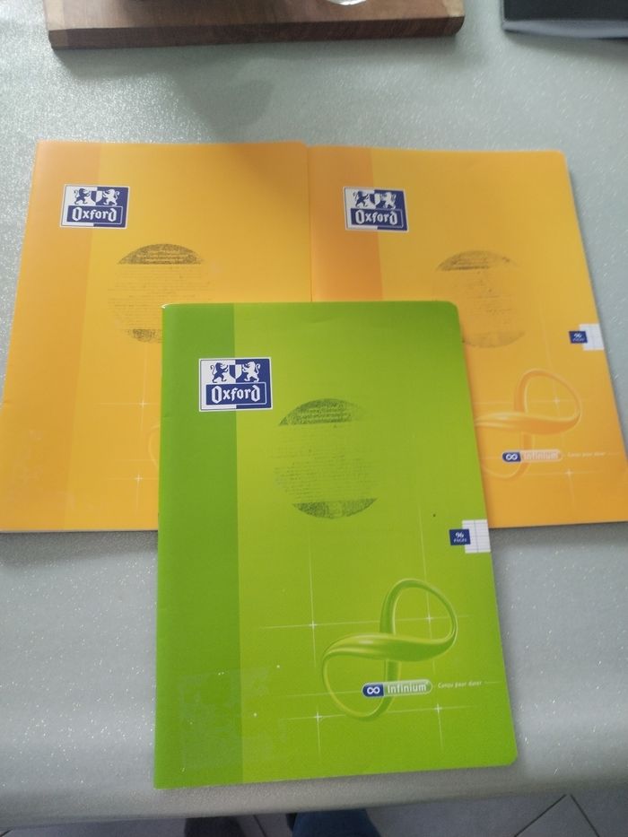 Lot d'affaires scolaires - photo numéro 7